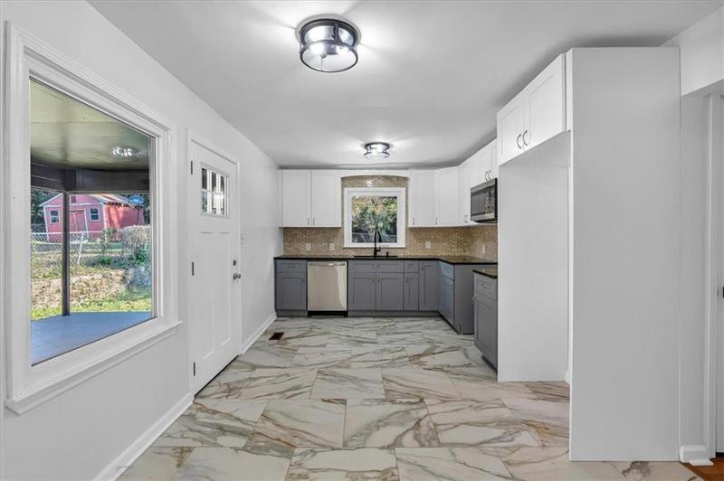 Image for property 2142 Cloverdale Drive, Atlanta, GA 30316