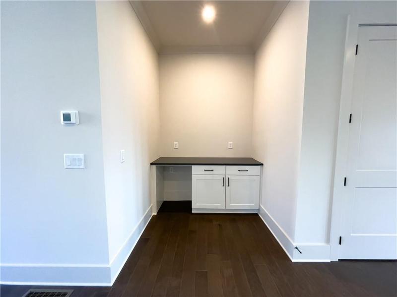 Image for property 160 Chiswick Circle, Alpharetta, GA 30009