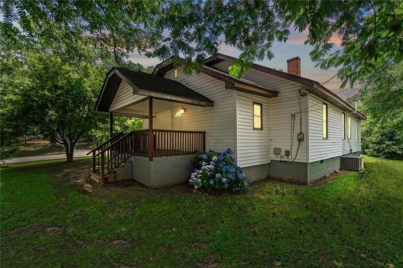 Image for property 1423 Beulah Church Rd, Carrollton, GA 30117