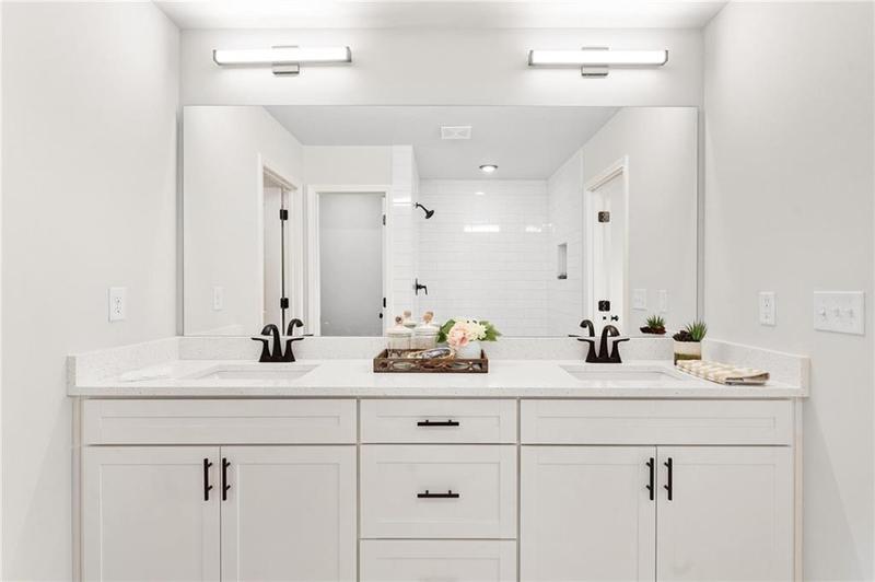 Image for property 36 Crest Drive 23, Hartwell, GA 30643
