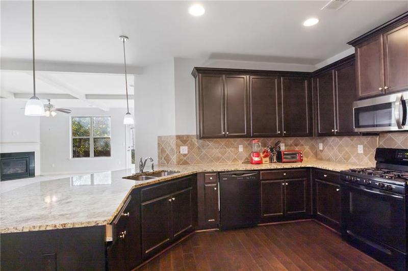 Image for property 318 Emporia Loop, Mcdonough, GA 30253