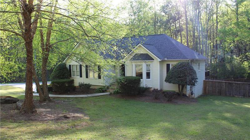 Image for property 387 Bay Drive, Dawsonville, GA 30534