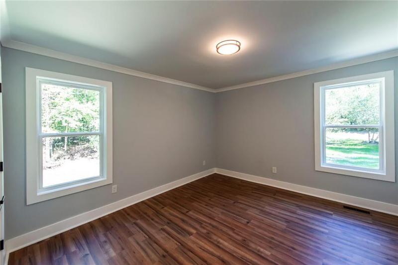 Image for property 140 Walker Woods Drive, Carrollton, GA 30116