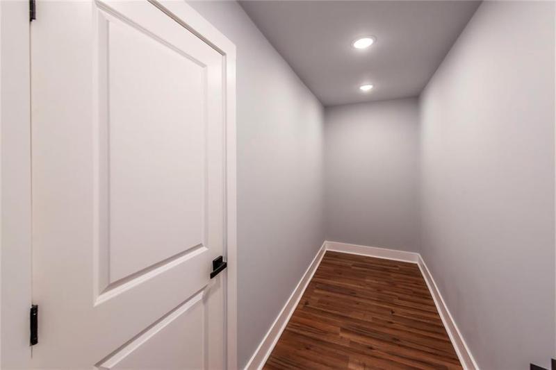 Image for property 140 Walker Woods Drive, Carrollton, GA 30116