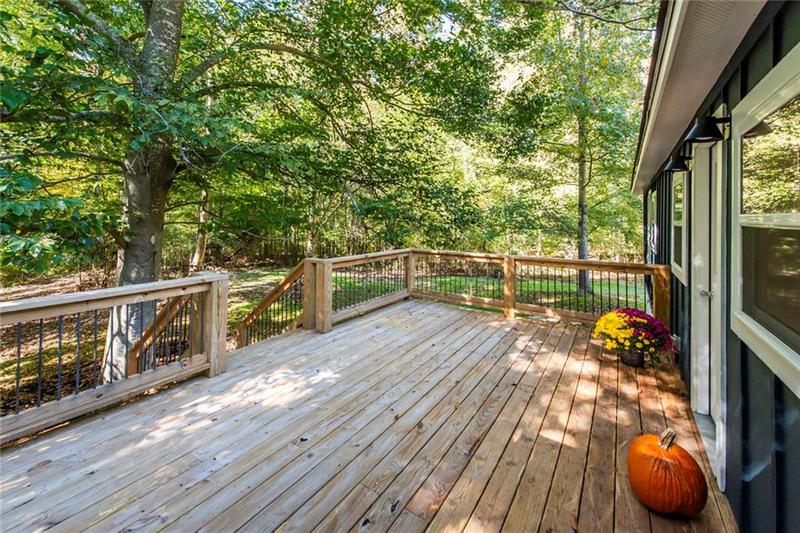 Image for property 140 Walker Woods Drive, Carrollton, GA 30116