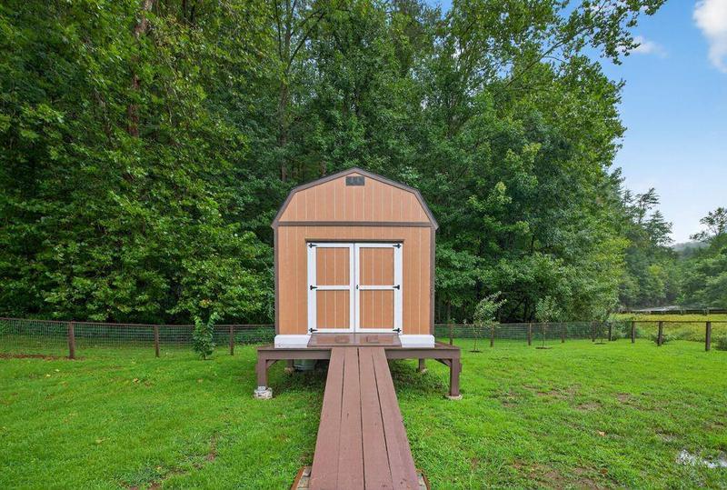 Image for property 8 Taylor Road, Helen, GA 30545