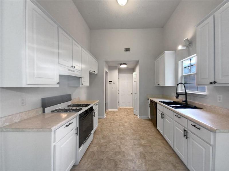 Image for property 4927 Serena Court, Lithonia, GA 30038