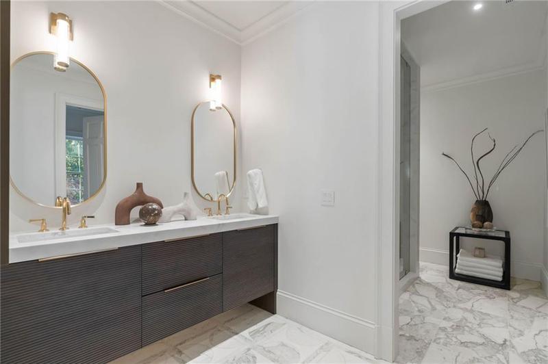 Image for property 3488 Tuxedo Road, Atlanta, GA 30305