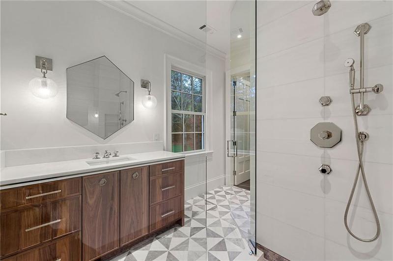 Image for property 3488 Tuxedo Road, Atlanta, GA 30305