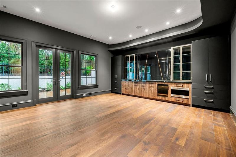 Image for property 3488 Tuxedo Road, Atlanta, GA 30305
