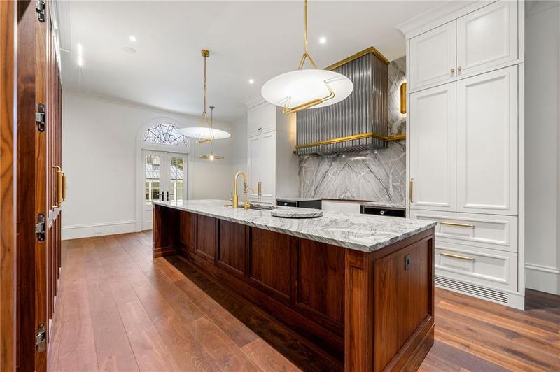 Image for property 3488 Tuxedo Road, Atlanta, GA 30305