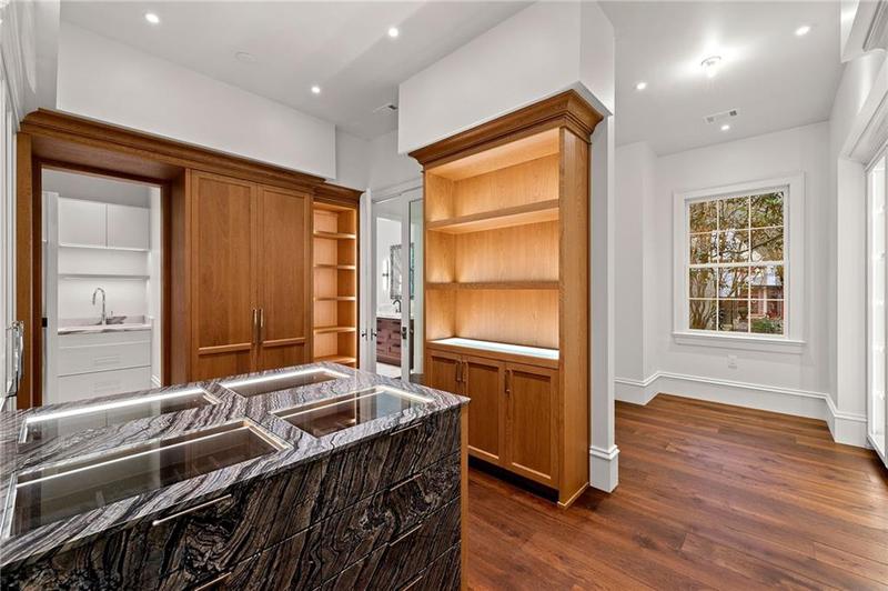 Image for property 3488 Tuxedo Road, Atlanta, GA 30305