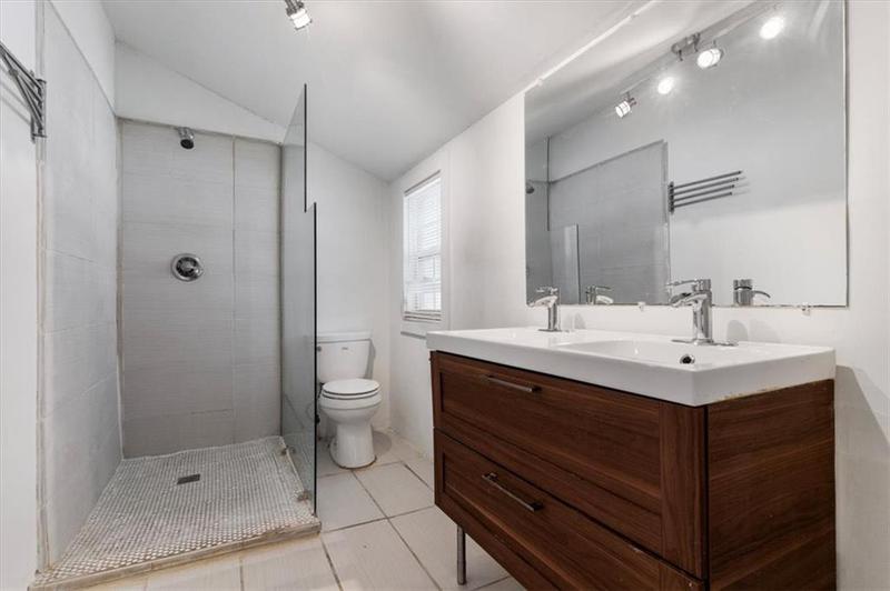 Image for property 602 Lake Avenue, Atlanta, GA 30318