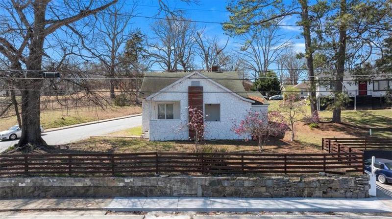 Image for property 602 Lake Avenue, Atlanta, GA 30318