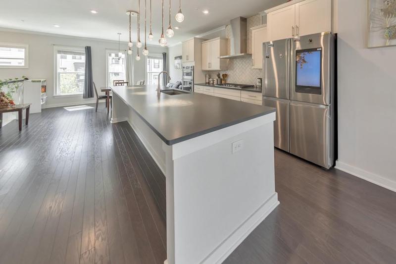 Image for property 550 Whitlox Road, Atlanta, GA 30318