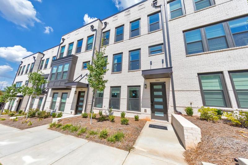 Image for property 550 Whitlox Road, Atlanta, GA 30318
