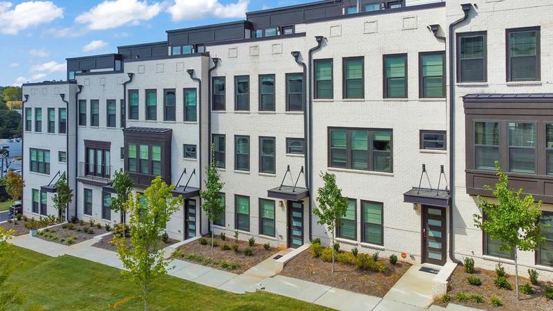Image for property 550 Whitlox Road, Atlanta, GA 30318