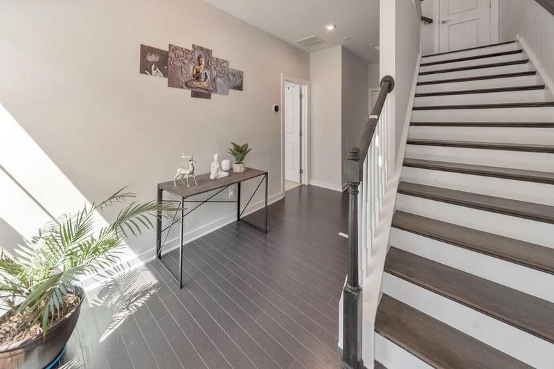 Image for property 550 Whitlox Road, Atlanta, GA 30318