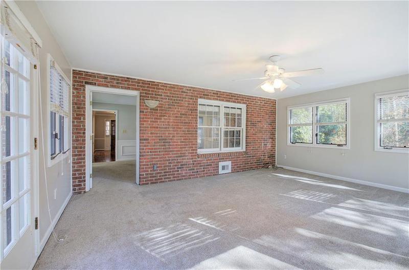 Image for property 2864 Holly Oaks Drive, Marietta, GA 30062