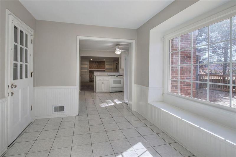 Image for property 2864 Holly Oaks Drive, Marietta, GA 30062