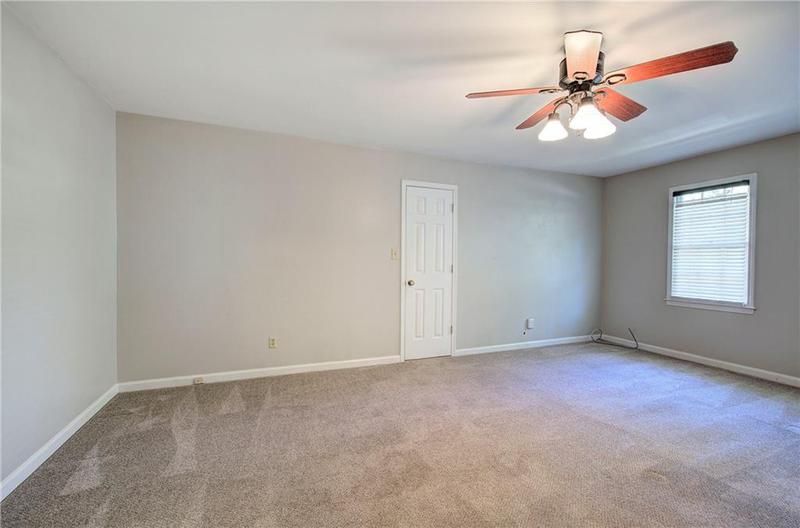 Image for property 2864 Holly Oaks Drive, Marietta, GA 30062