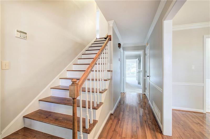Image for property 2864 Holly Oaks Drive, Marietta, GA 30062