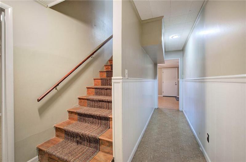Image for property 2864 Holly Oaks Drive, Marietta, GA 30062