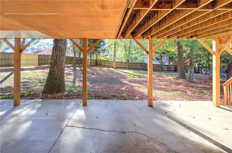 Image for property 2864 Holly Oaks Drive, Marietta, GA 30062