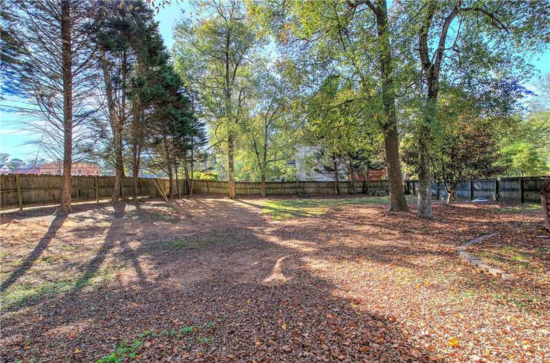 Image for property 2864 Holly Oaks Drive, Marietta, GA 30062