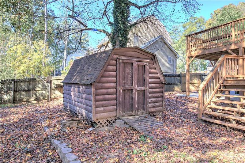 Image for property 2864 Holly Oaks Drive, Marietta, GA 30062