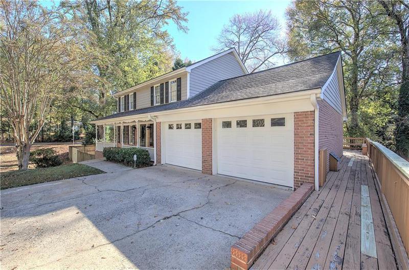 Image for property 2864 Holly Oaks Drive, Marietta, GA 30062