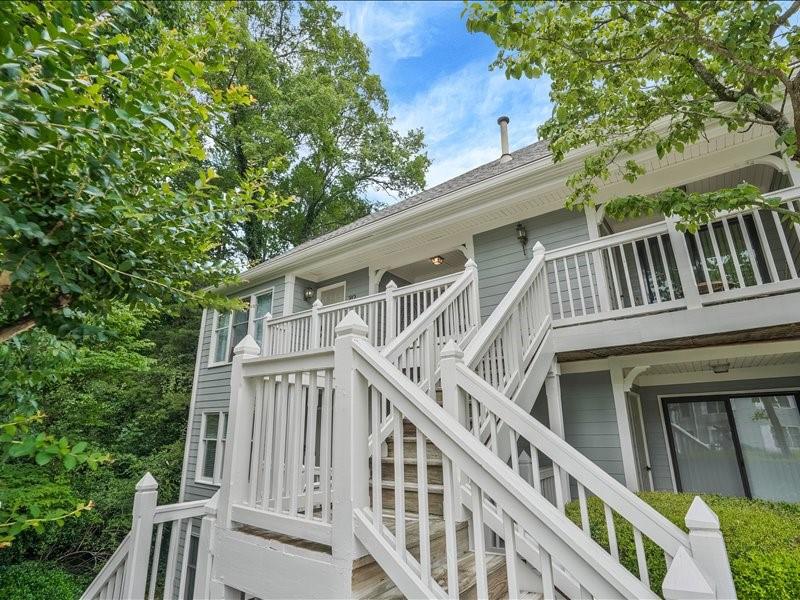Image for property 212 Abingdon Way, Atlanta, GA 30328