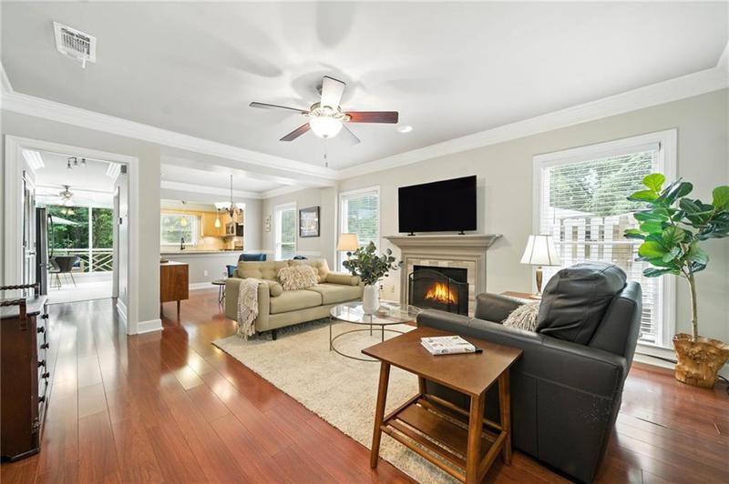 Image for property 44 Mount Vernon Circle, Sandy Springs, GA 30338