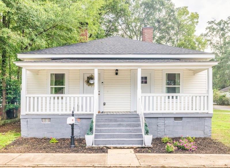 Image for property 13 E Palmetto St, Porterdale, GA 30014