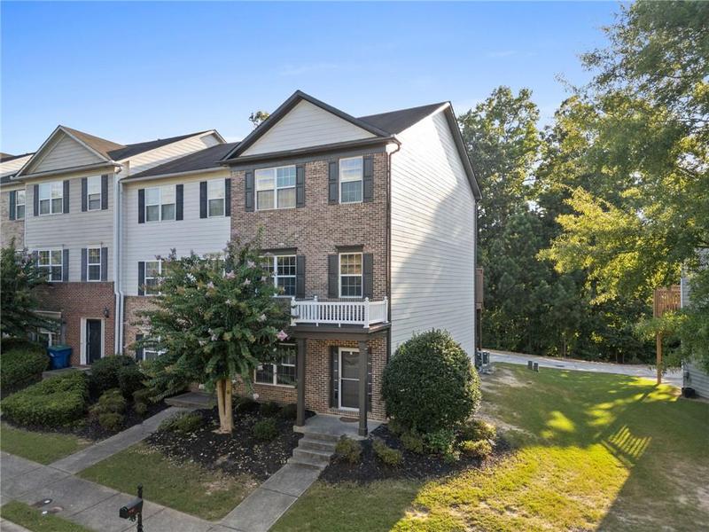Image for property 5600 Cascade Run SW, South Fulton, GA 30336