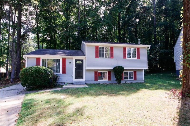 Image for property 2036 Countydown Lane, Stone Mountain, GA 30088