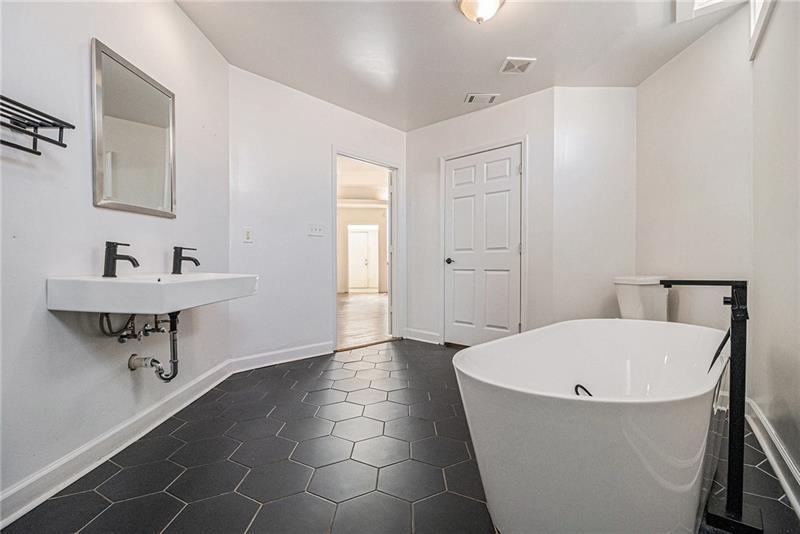 Image for property 1112 Delaware Avenue, Atlanta, GA 30316