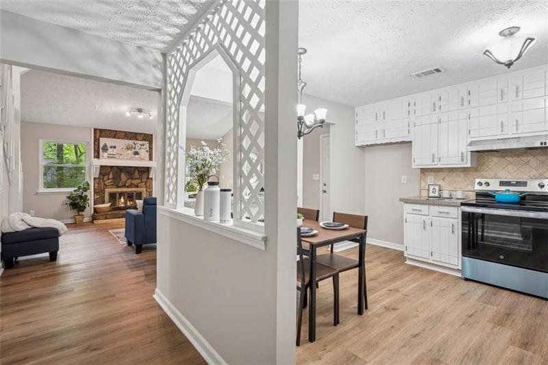 Image for property 6693 DOUBLEGATE Lane, Rex, GA 30273