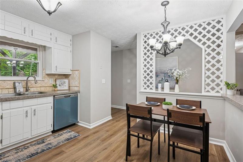 Image for property 6693 DOUBLEGATE Lane, Rex, GA 30273