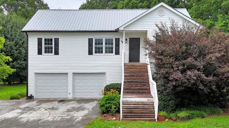 Image for property 33 MORIAH Way, Rydal, GA 30171