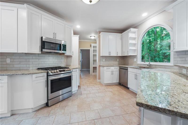 Image for property 6925 Keswick Court, Cumming, GA 30040