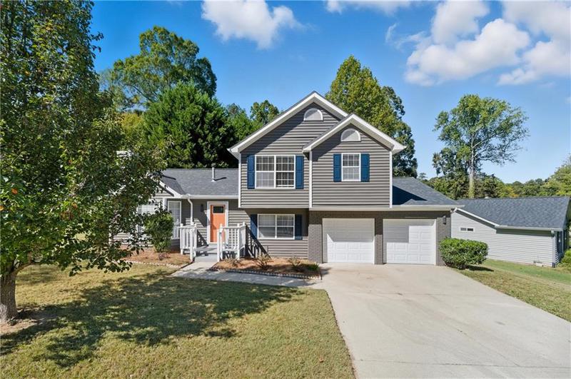 Image for property 2120 Briar Glen Lane, Atlanta, GA 30331