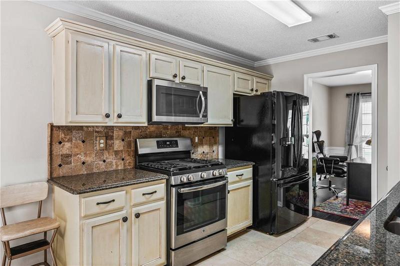 Image for property 186 Wallnut Hall Circle, Woodstock, GA 30189