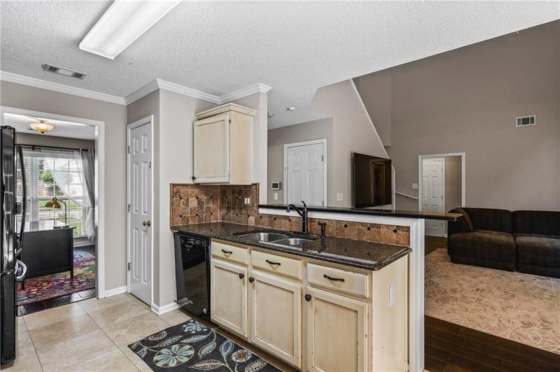 Image for property 186 Wallnut Hall Circle, Woodstock, GA 30189