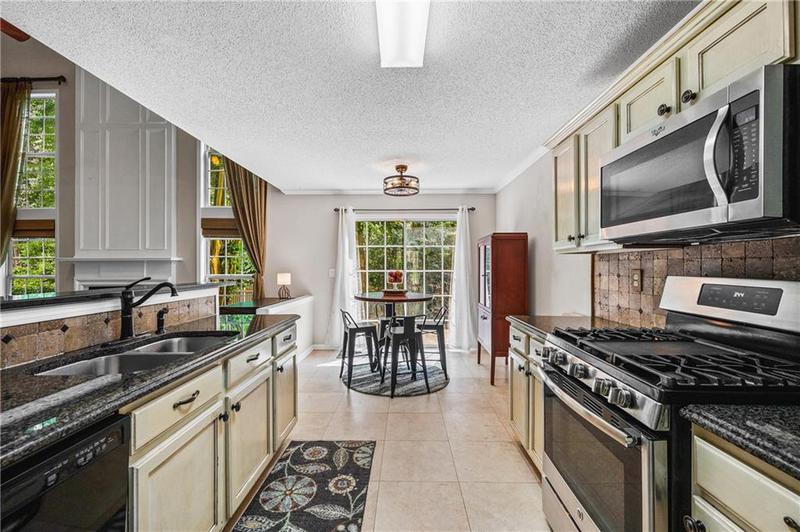 Image for property 186 Wallnut Hall Circle, Woodstock, GA 30189