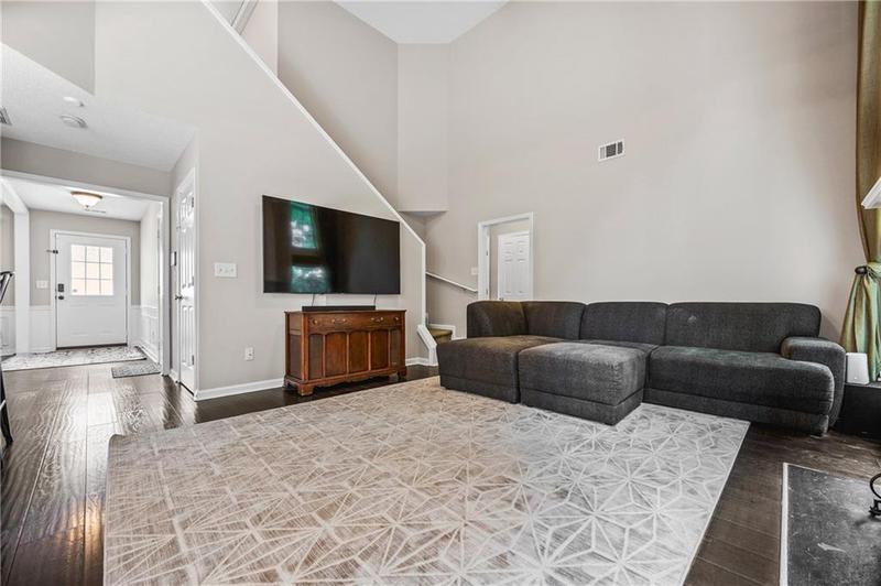 Image for property 186 Wallnut Hall Circle, Woodstock, GA 30189
