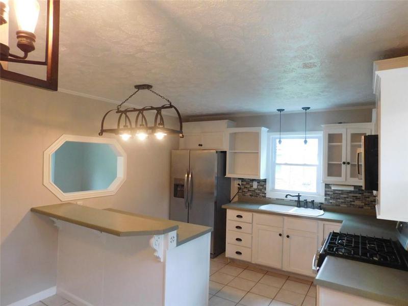 Image for property 182 TROY Street, Commerce, GA 30529