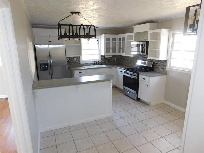 Image for property 182 TROY Street, Commerce, GA 30529