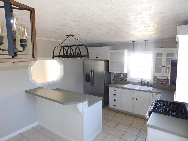 Image for property 182 TROY Street, Commerce, GA 30529