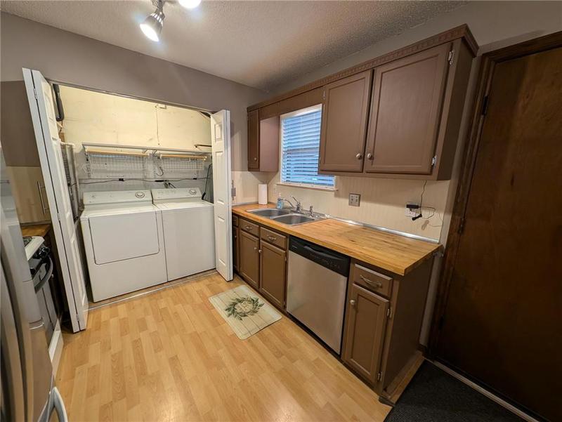 Image for property 842 Bonnie Glen Drive, Marietta, GA 30067
